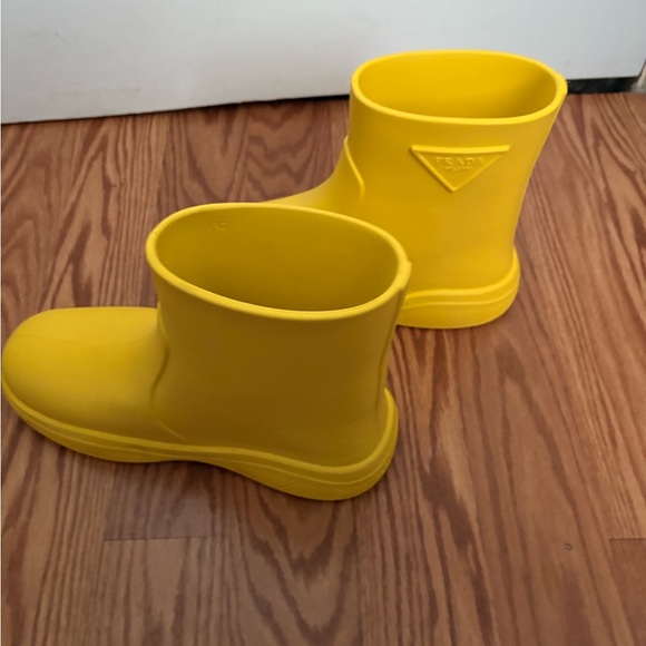 Prada Yellow Rain Boots Size 37 / 7 Great Condition - Picture 2 of 8